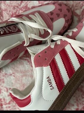Adidas Samba x Comme des Garçons (CDG) Play "Heart Edition"